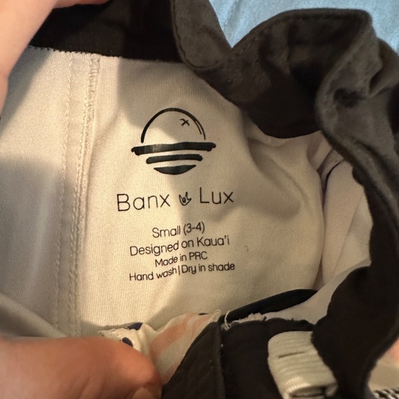 Banx & Lux Boys Small (3/4) Board Shorts - Picture 3 of 3